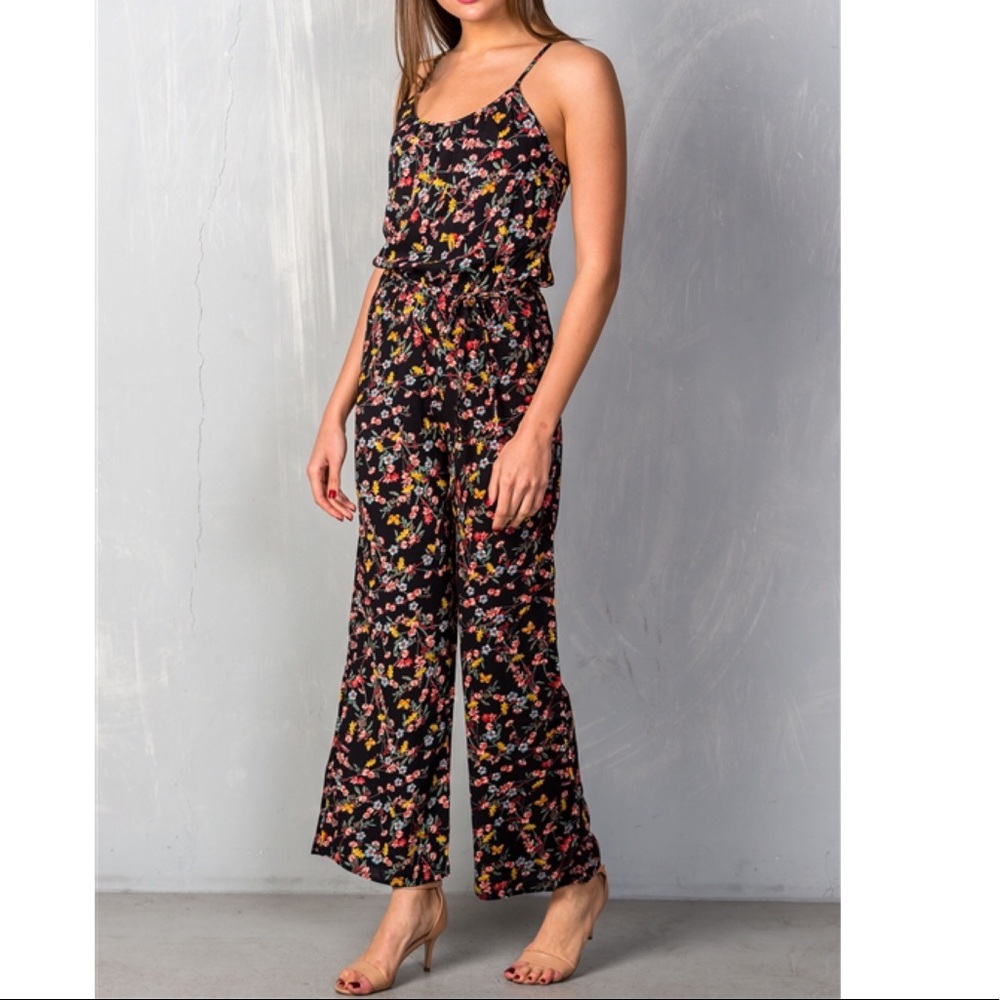 ❗️HOT SALES SLEEVELESS BLACK FLORAL PRINT JUMPSUIT